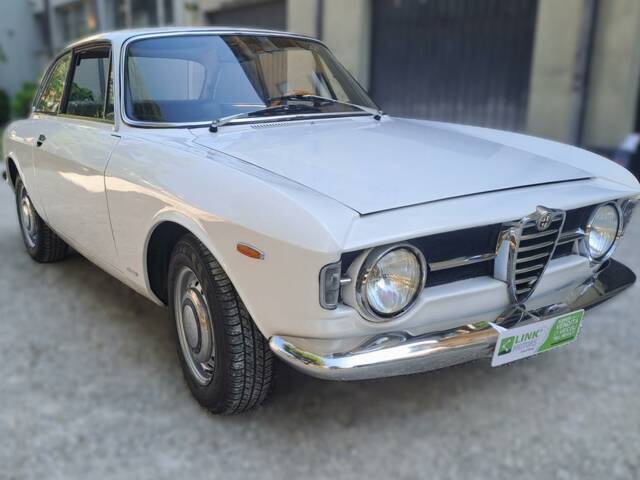Alfa Romeo Giulia GT 1300 Junior