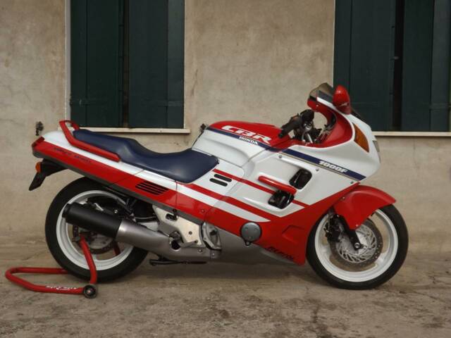 Honda CBR 1000F