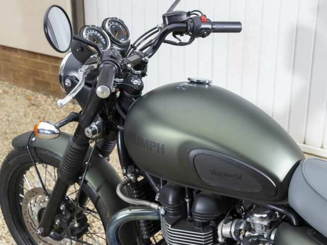 Triumph Bonneville T100 McQueen
