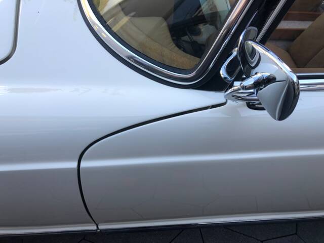 Mercedes-Benz 230 SL