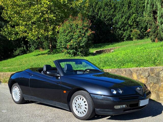 Image 1/26 of Alfa Romeo GTV 2.0 Twin Spark (1997)