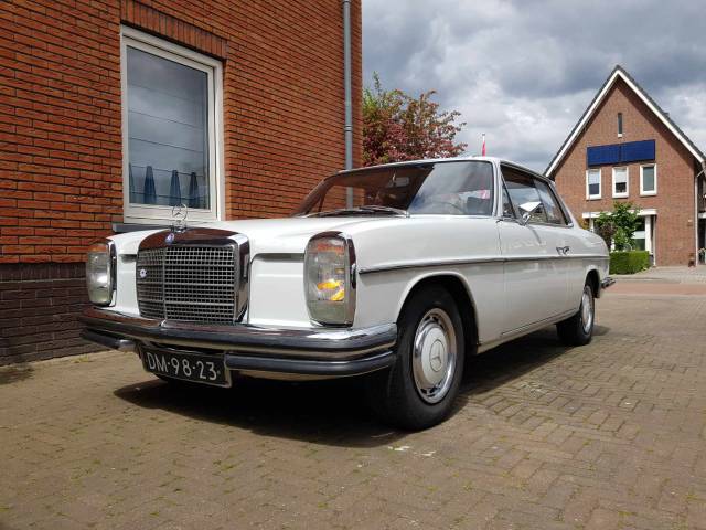 Image 1/6 of Mercedes-Benz 250 CE (1970)