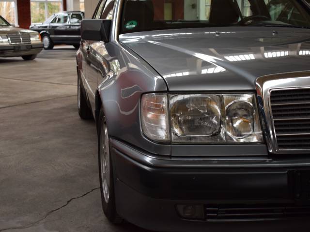 Mercedes-Benz 500 E