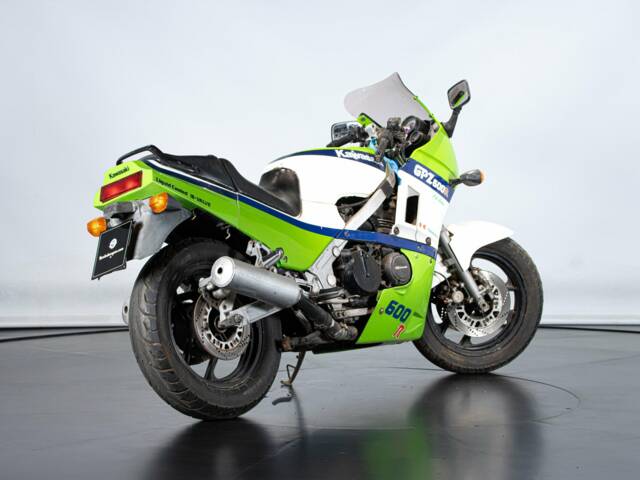 Kawasaki GPZ 600 R