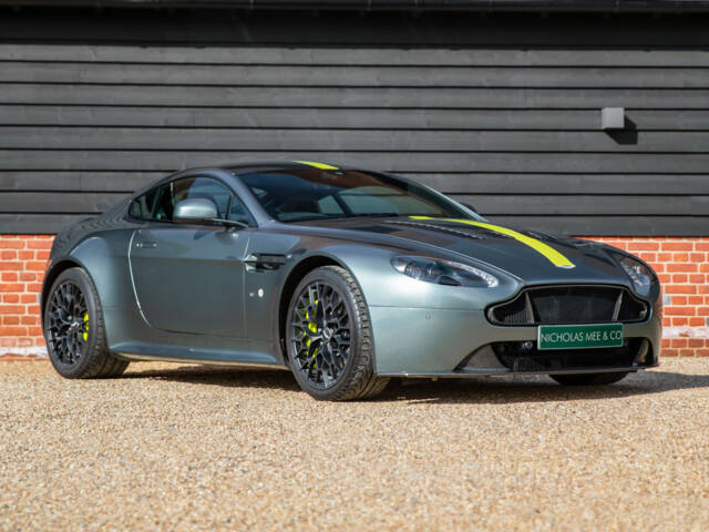 Image 1/62 of Aston Martin V12 Vantage AMR (2017)