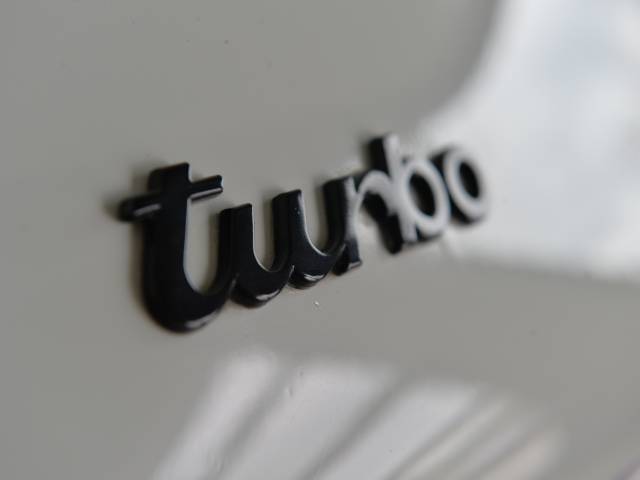 Porsche 911 Turbo 3.3