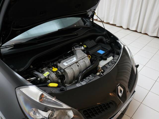 Renault Clio II 2.0 RS Cup
