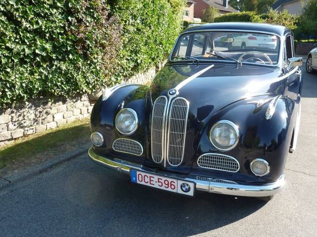 Immagine 1/20 di BMW 502 - 3.2 Litre (1961)