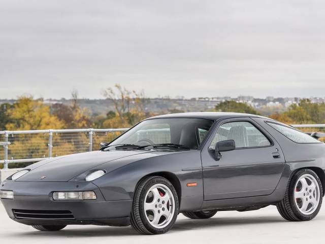 Porsche 928 S4
