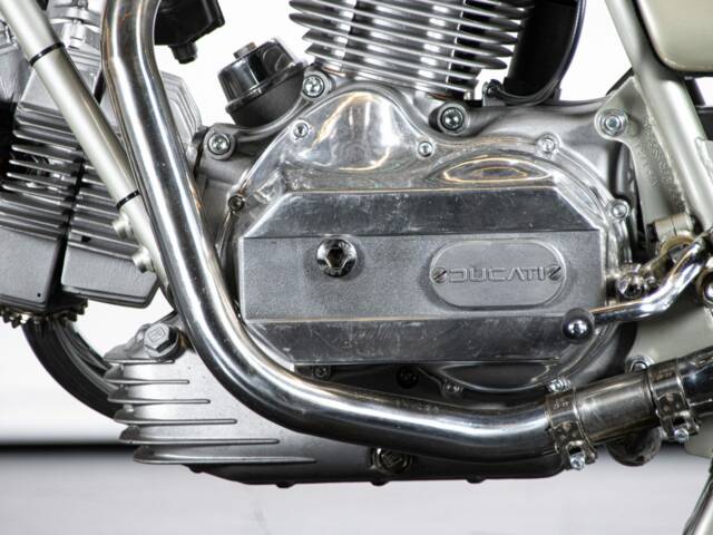 Ducati 900 SS