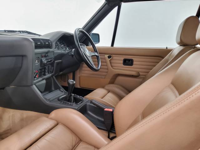 BMW 325i