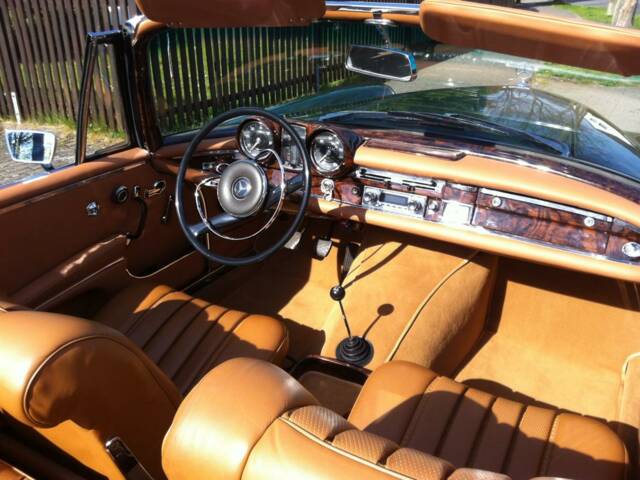 Mercedes-Benz 250 SE