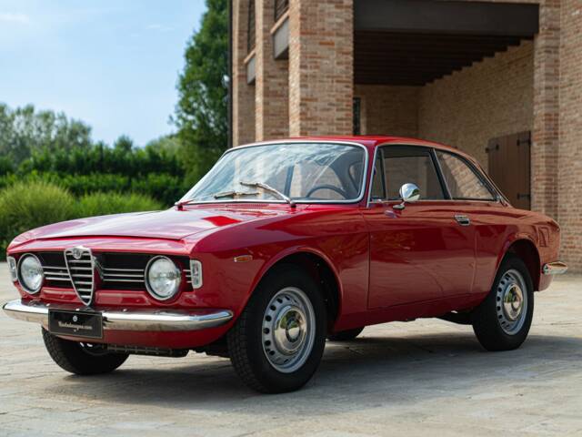 Bild 1/50 von Alfa Romeo Giulia 1600 Sprint GT Veloce (1967)