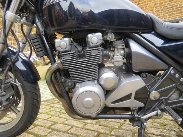 Kawasaki ZR 550 Zephyr