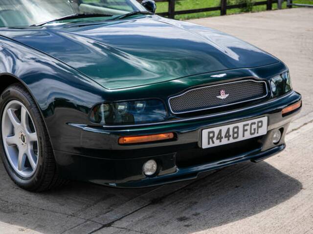 Aston Martin V8 Coupé