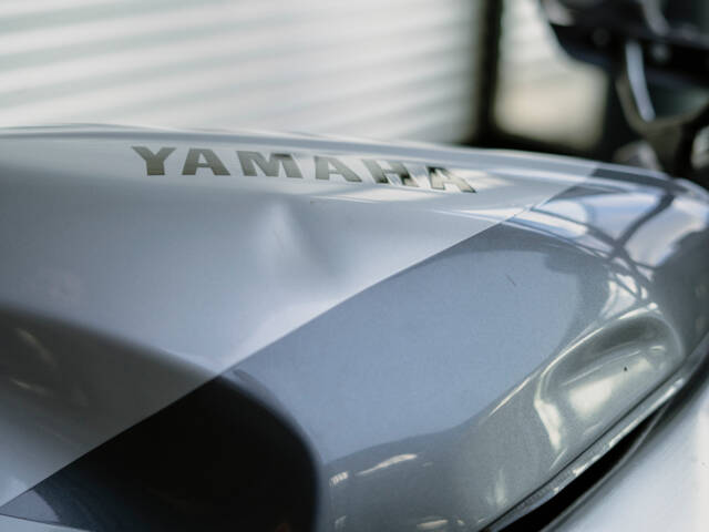 Yamaha FZR 1000