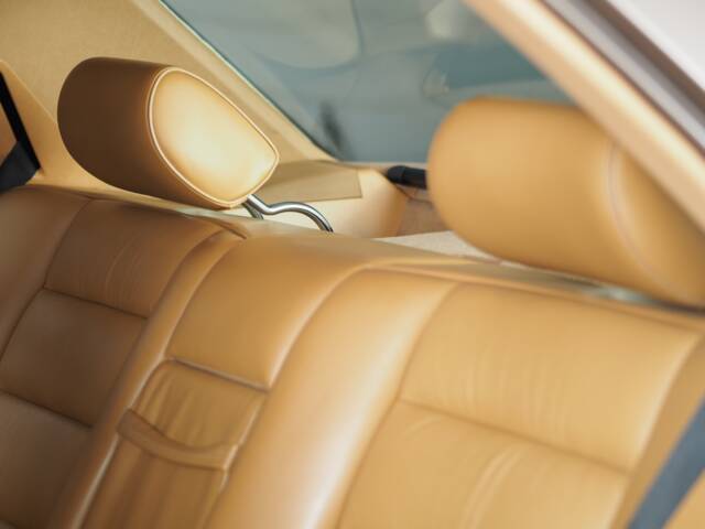 Mercedes-Benz 300 E 4-Matic