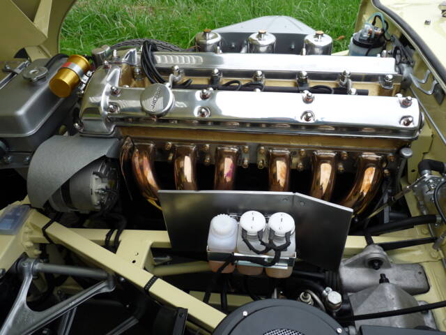 Jaguar E-Type 4.2