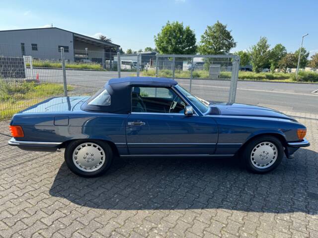 Afbeelding 1/21 van Mercedes-Benz 300 SL (1989)