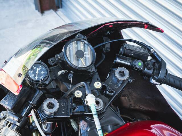 Kawasaki GPX 750R