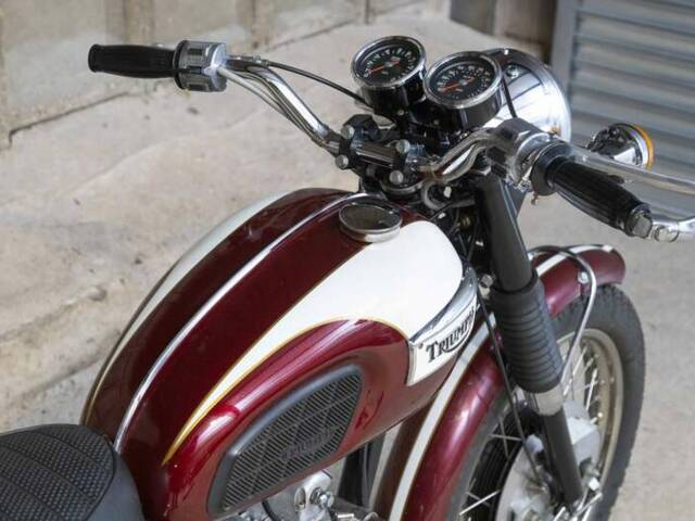 Triumph T 100 R Daytona