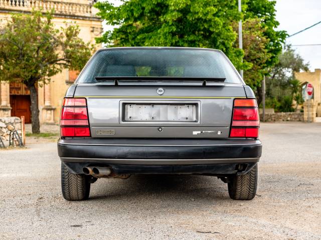 Lancia Thema 8.32