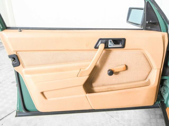 Mercedes-Benz 190 D 2.5