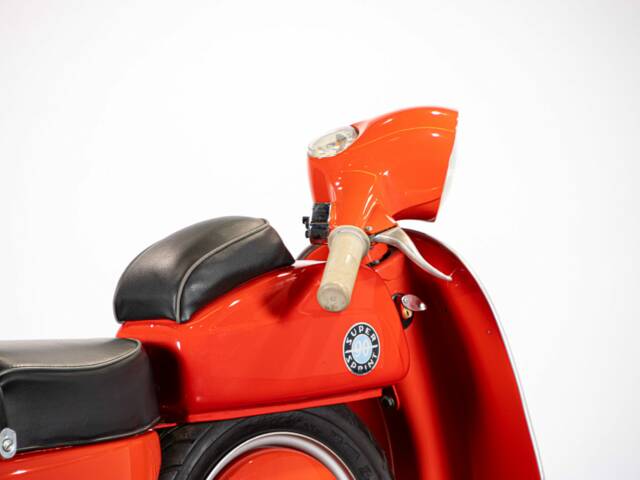 Piaggio Vespa 90