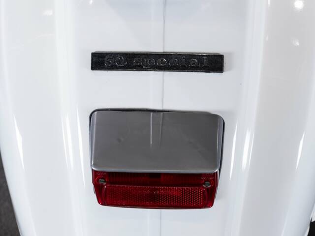 Piaggio Vespa 50 N Special