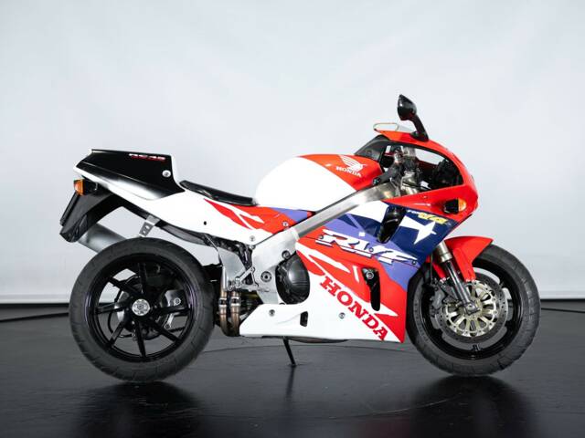 Honda RVF 750