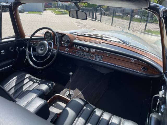 Mercedes-Benz 250 SE