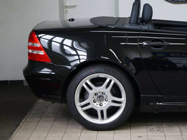 Mercedes-Benz SLK 320