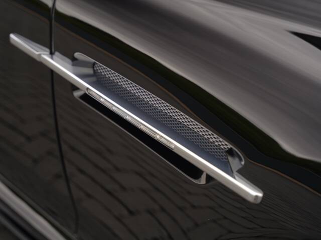 Aston Martin DBS