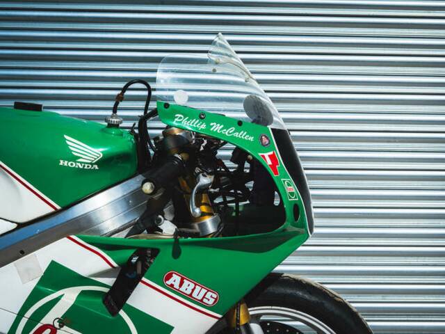Honda VFR 750R RC 30