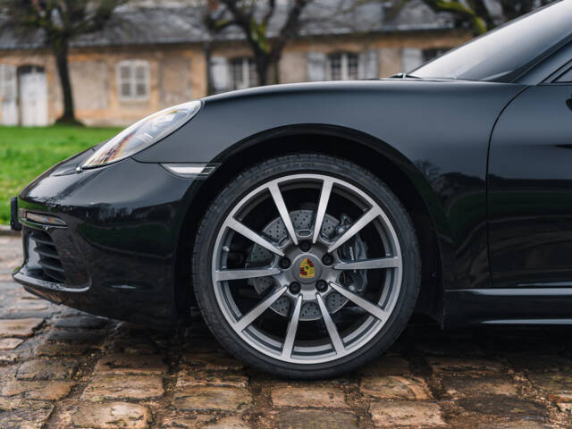 Porsche 718 Cayman T