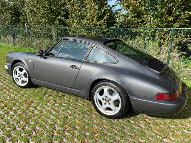 Porsche 911 Carrera 4
