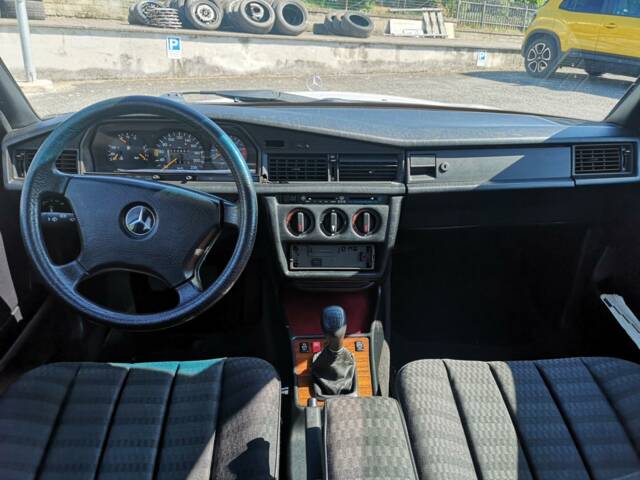 Mercedes-Benz 190 E 1.8