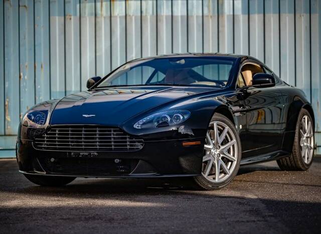 Immagine 1/7 di Aston Martin V8 Vantage S (2013)