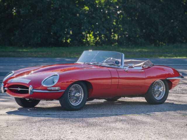 Jaguar E-Type 3.8