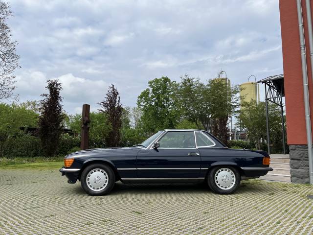 Mercedes-Benz 300 SL - Sehr elegante Farbkombination