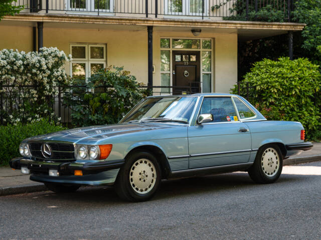Bild 1/24 von Mercedes-Benz 560 SL (1987)