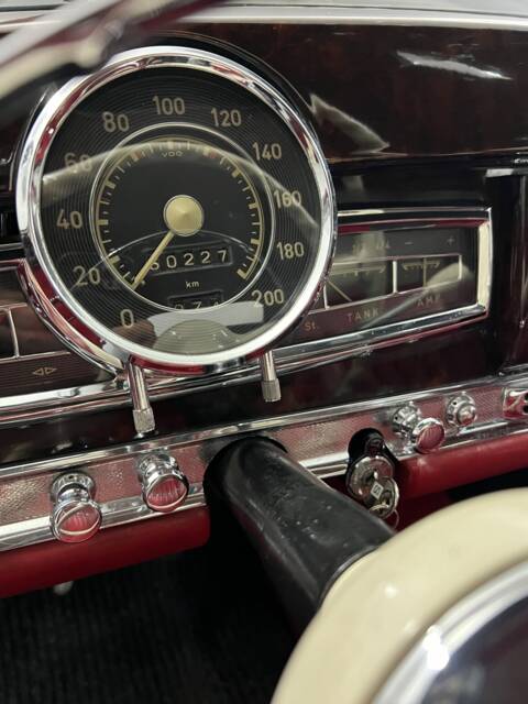 Mercedes-Benz 300 S