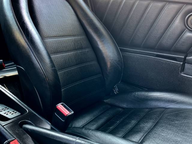 Porsche 911 Carrera 4