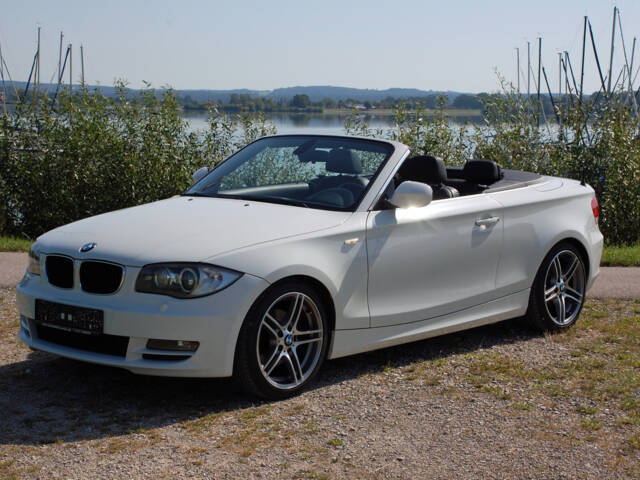 Image 1/28 of BMW 125i (2010)