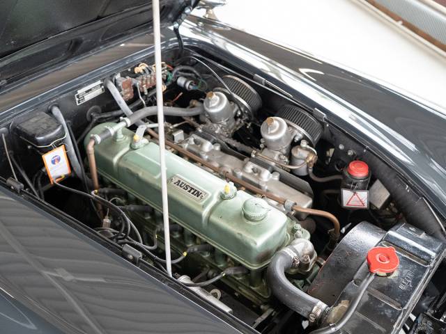 Austin-Healey 100/6 (BN6)