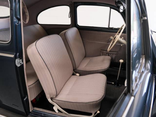 Volkswagen Beetle 1200 Standard "Oval"