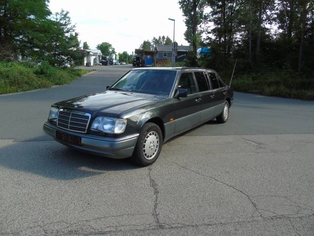 Mercedes-Benz 260 E Lang