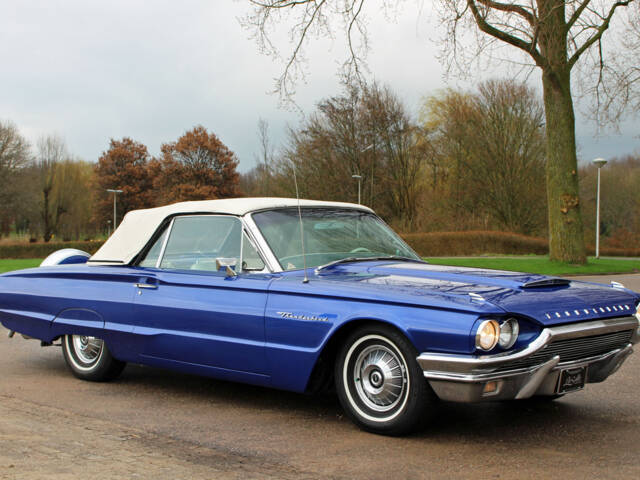 Ford Thunderbird