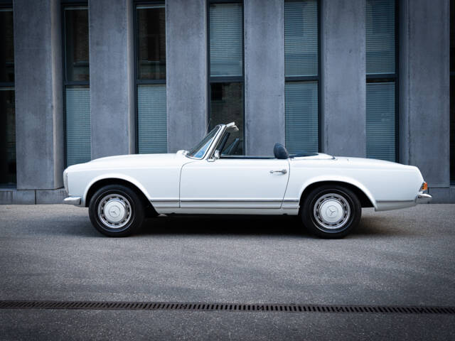 Image 1/15 of Mercedes-Benz 280 SL (1970)