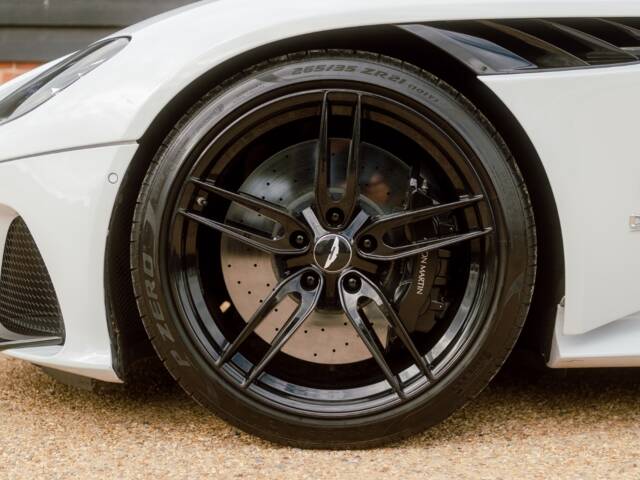 Aston Martin DBS Superleggera